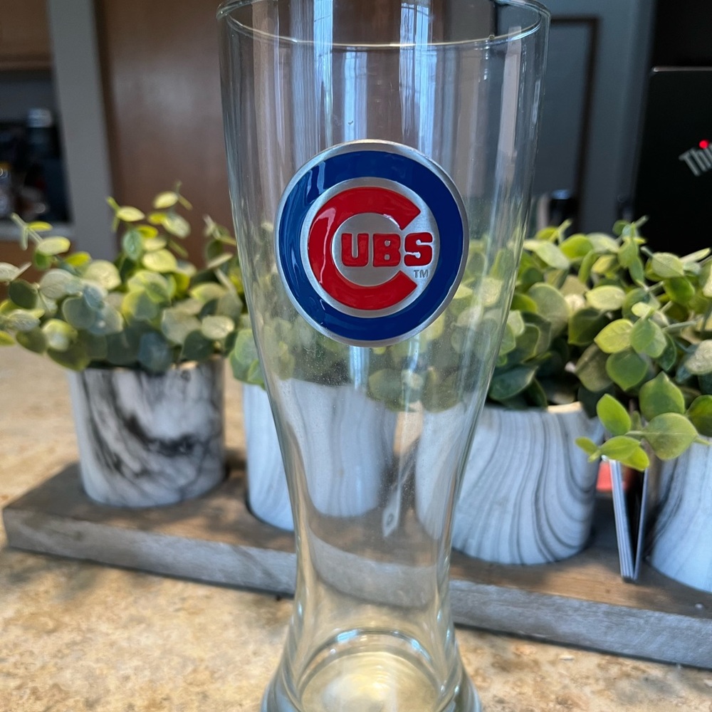 New! Chicago Cubs Beer Glass
